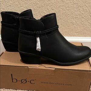 B.o.c Lindsay Black Ankle Booties Sz 9.5 New in Box